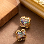 Stud Earrings with 4-Leaf Clover in Natural Stone