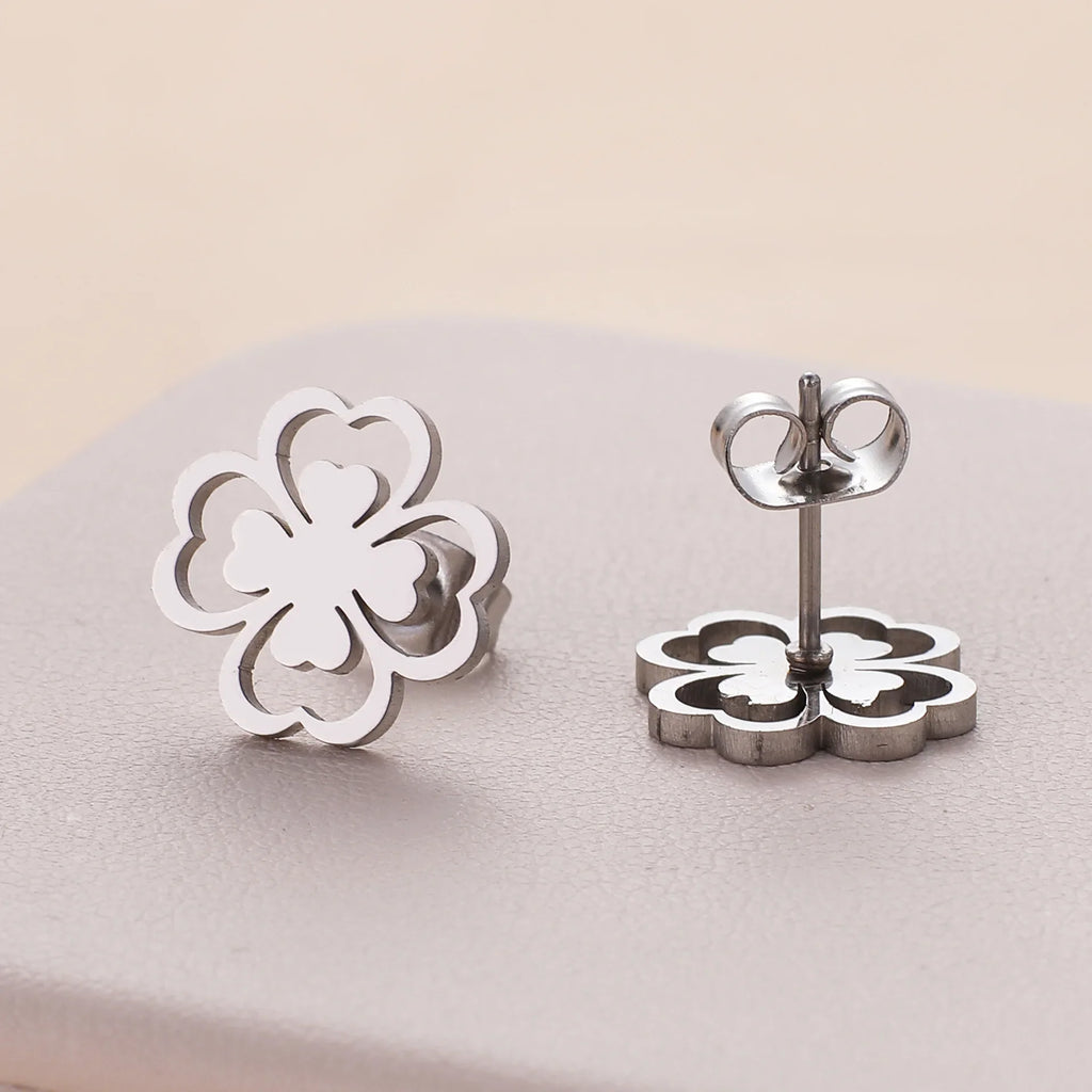 Four-Leaf Clover Stud Earrings silver