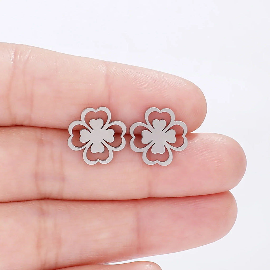 Four-Leaf Clover Stud Earrings silver