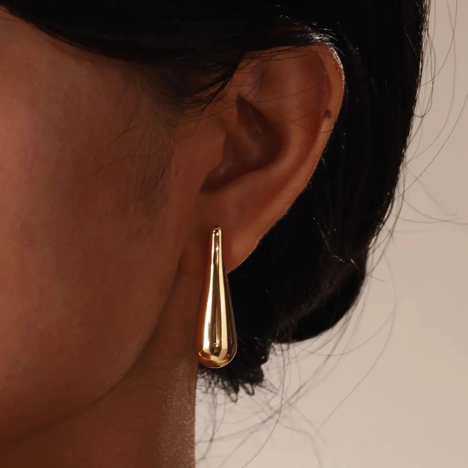 Fine Stud Earrings Water Drop