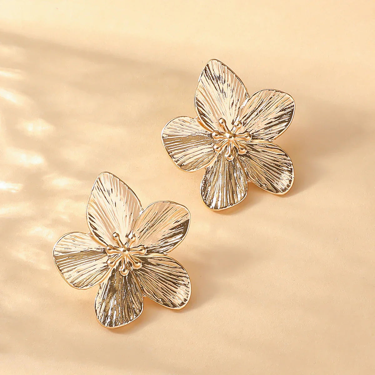 Five Petal Flower Stud Earrings silver