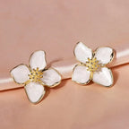 Boucles d'Oreilles Clou Fleur d'Hibiscus Pétales Nacrés blanc