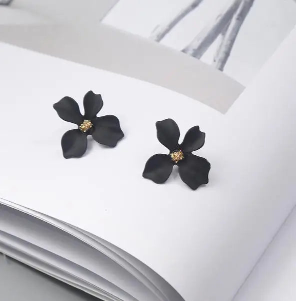 Four Petal Flower Stud Earrings black