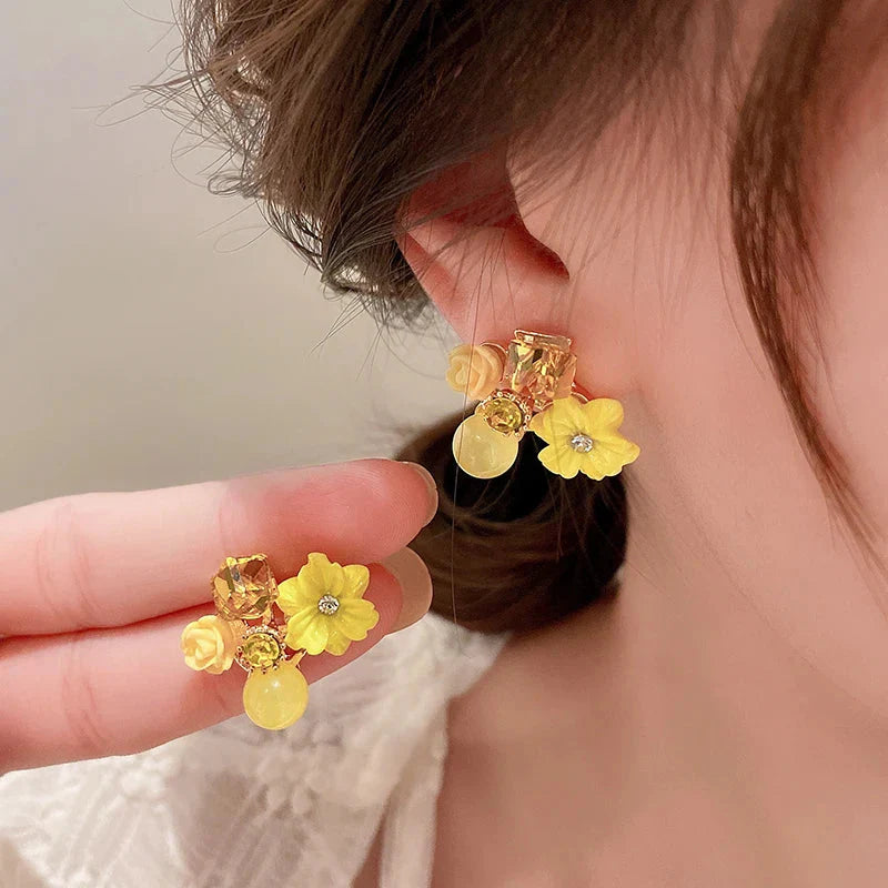 Stud Earrings Flower and Yellow Pearl 1