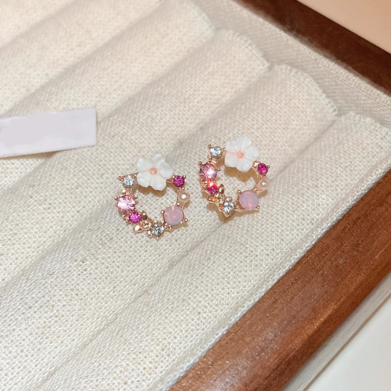 Boucles d'Oreilles Clou Fleurs et Perles rose