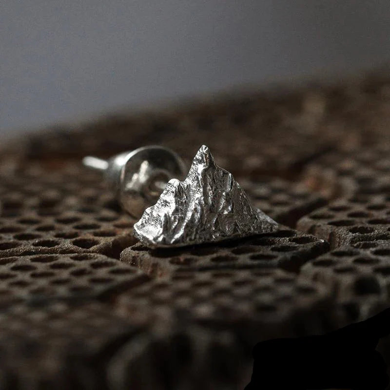 Silver Mountain Stud Earrings


Material: steel


Colors: silver


Size: 1 cm diameter (see image)


Guaranteed hypoallergenic, suitable for men, women, boys, or girls


Highly crafted product