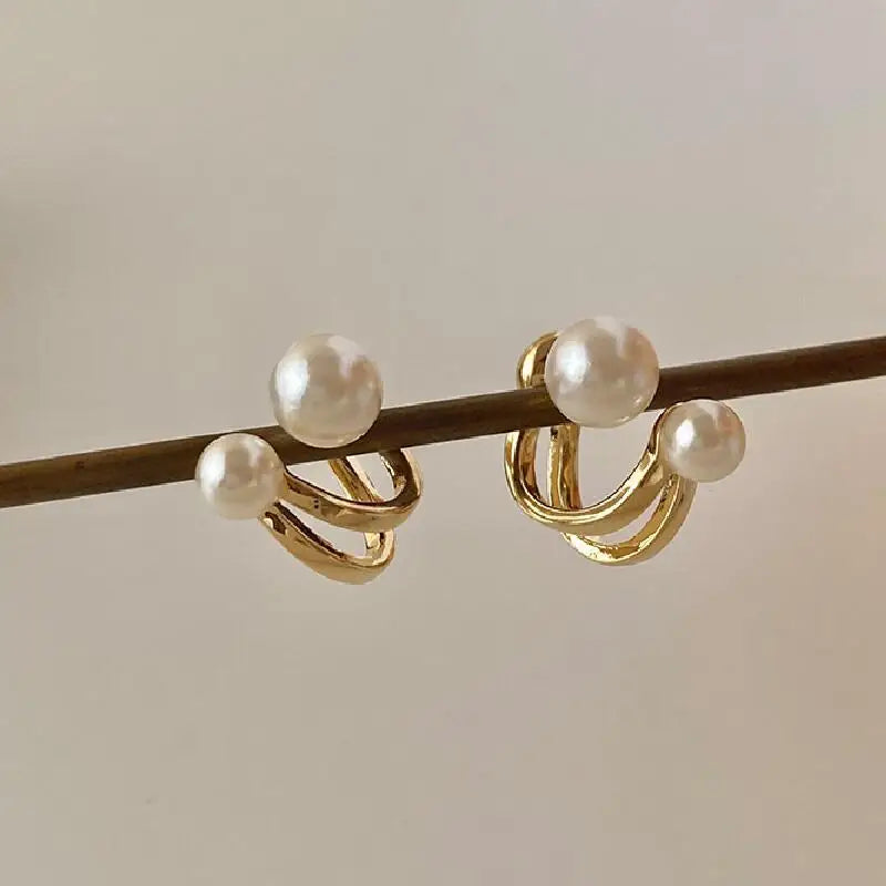 Retro Stud Earrings with Pearls