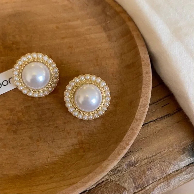 Vintage Stud Earrings with Pearl