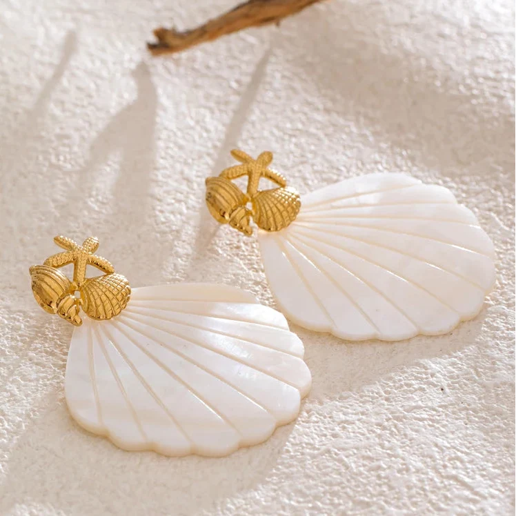 Boucles d'oreilles couleur nacre coquillage et étoile de mer