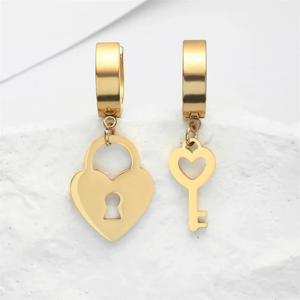 Boucles d'oreilles créoles clef et cadenas or
