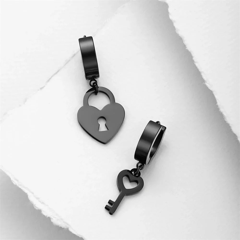 Boucles d'oreilles créoles clef et cadenas noir