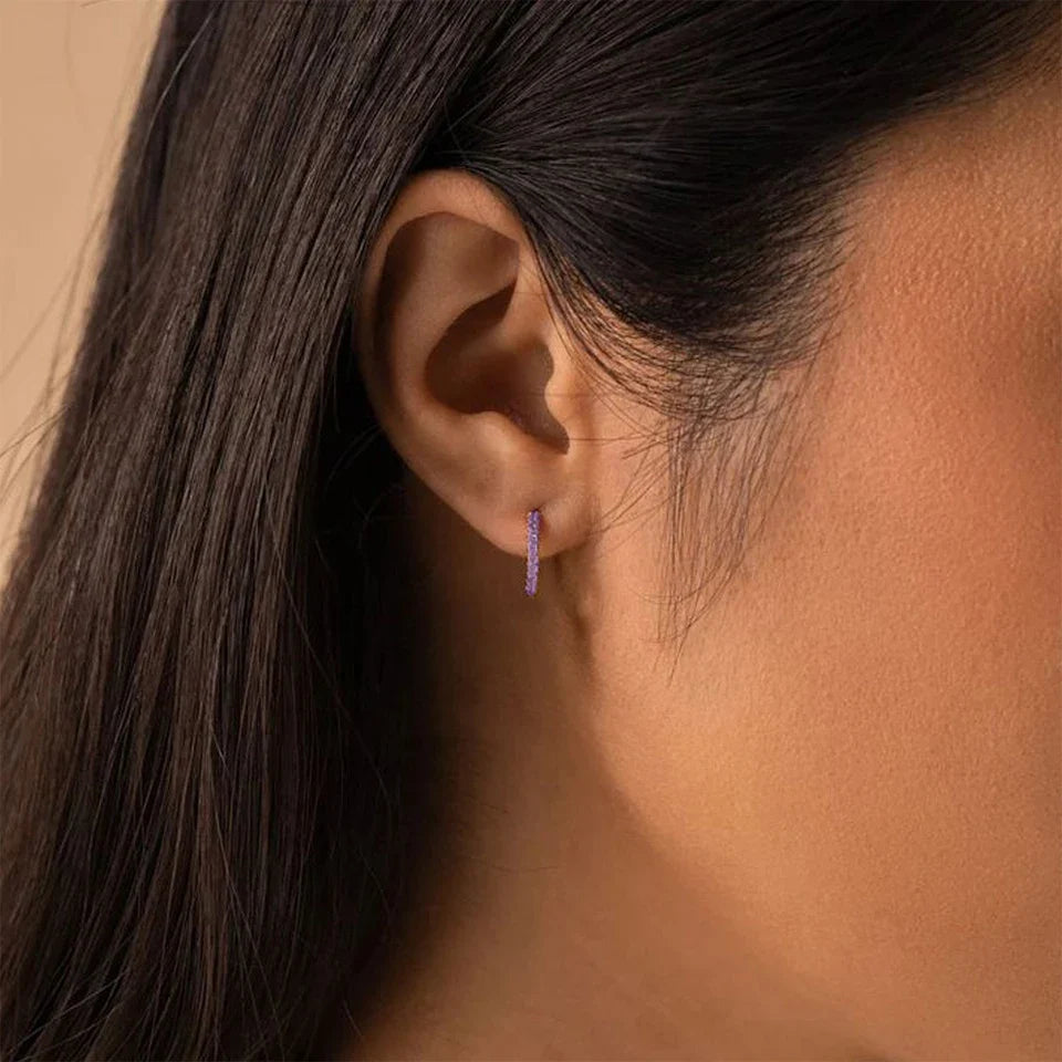 Boucles d'oreilles créoles dorées avec pierre de naissance pour femme