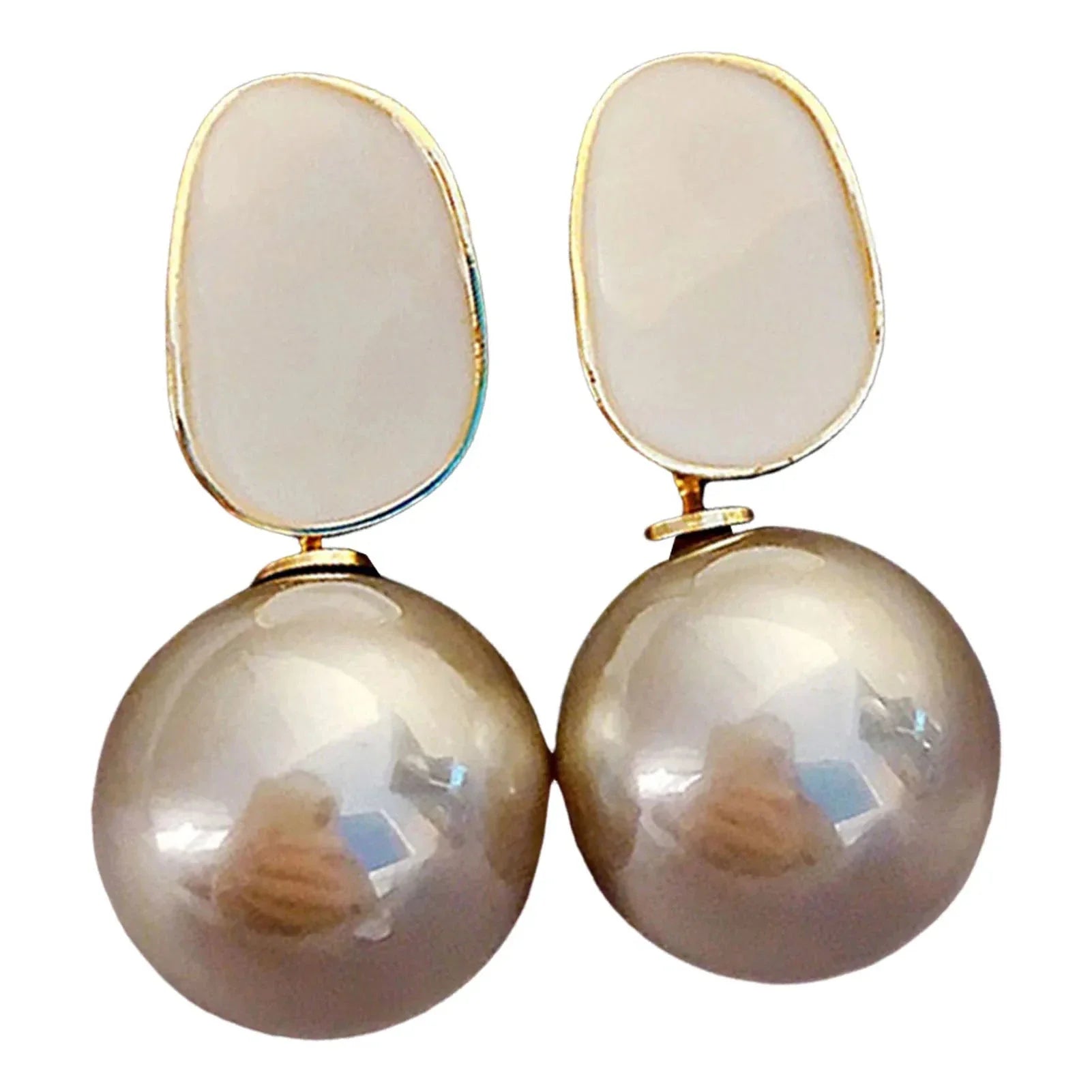 Retro Style Earrings with Beige White Pearls