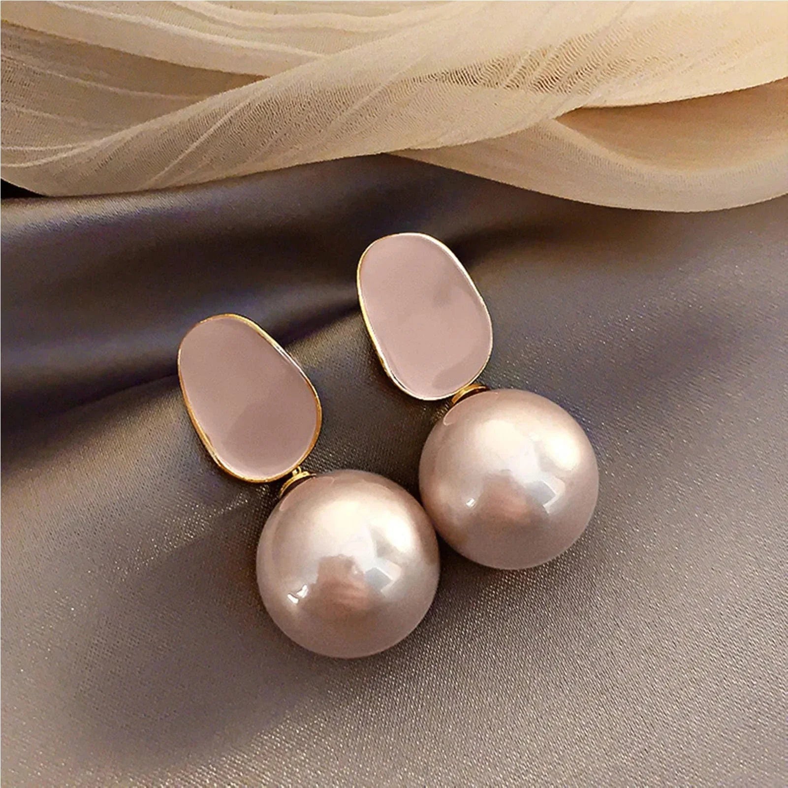 Retro Style Earrings with Pink White Pearls