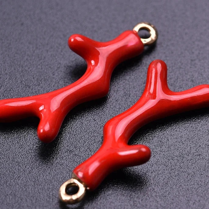Boucles d'oreilles dorées corail rouge