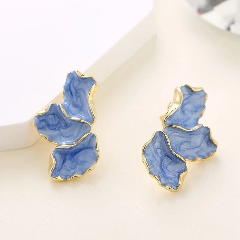 Half-Flower Stud Earrings Blue Petals