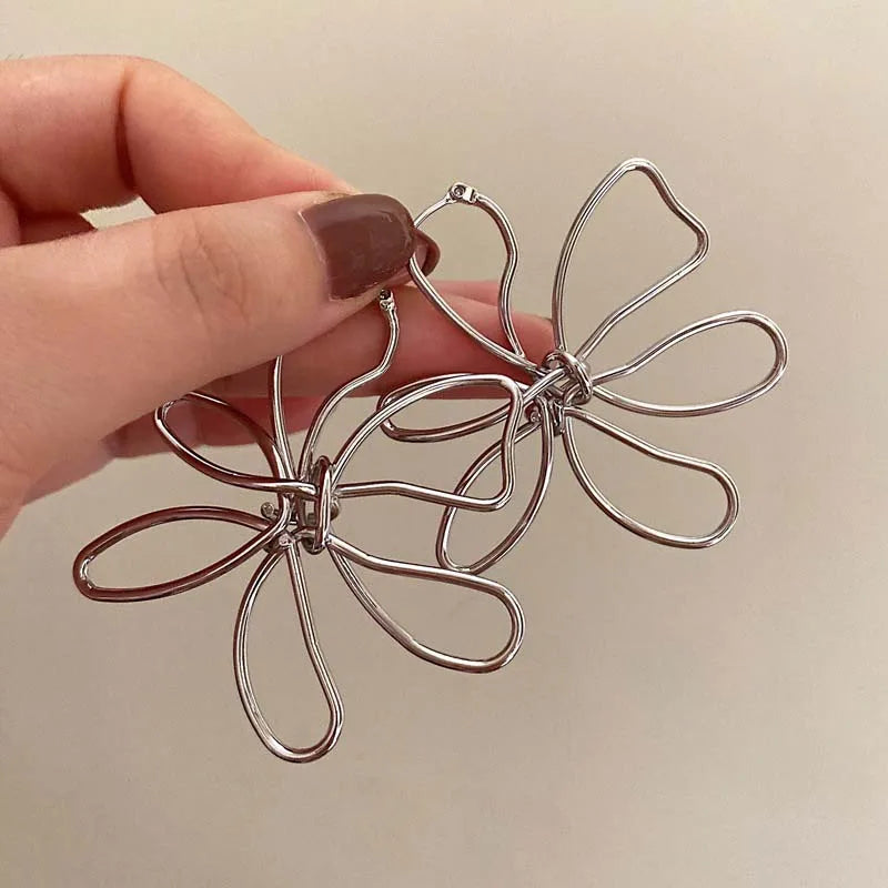 Vintage Asymmetric Flower Stud Earrings Silver