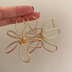 Vintage Asymmetric Flower Stud Earrings Gold