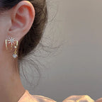 Sparkling claw earrings for women 