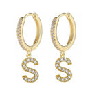 Boucles d'oreilles créoles avec initiale femme s