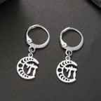 Boucles d'oreilles pendantes avec le symbole de vie Chai sur croissant de lune argent