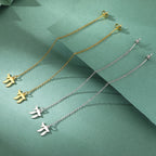 Boucles d'oreilles pendantes avec le symbole de vie juive Chai or