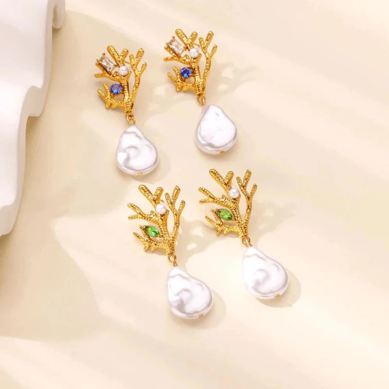 Boucles d'Oreilles Pendantes Corail avec Perle et Zircon vert