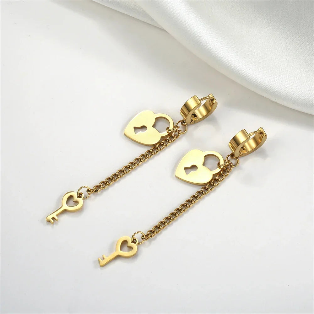 Boucles d'oreilles pendantes clef et cadenas or