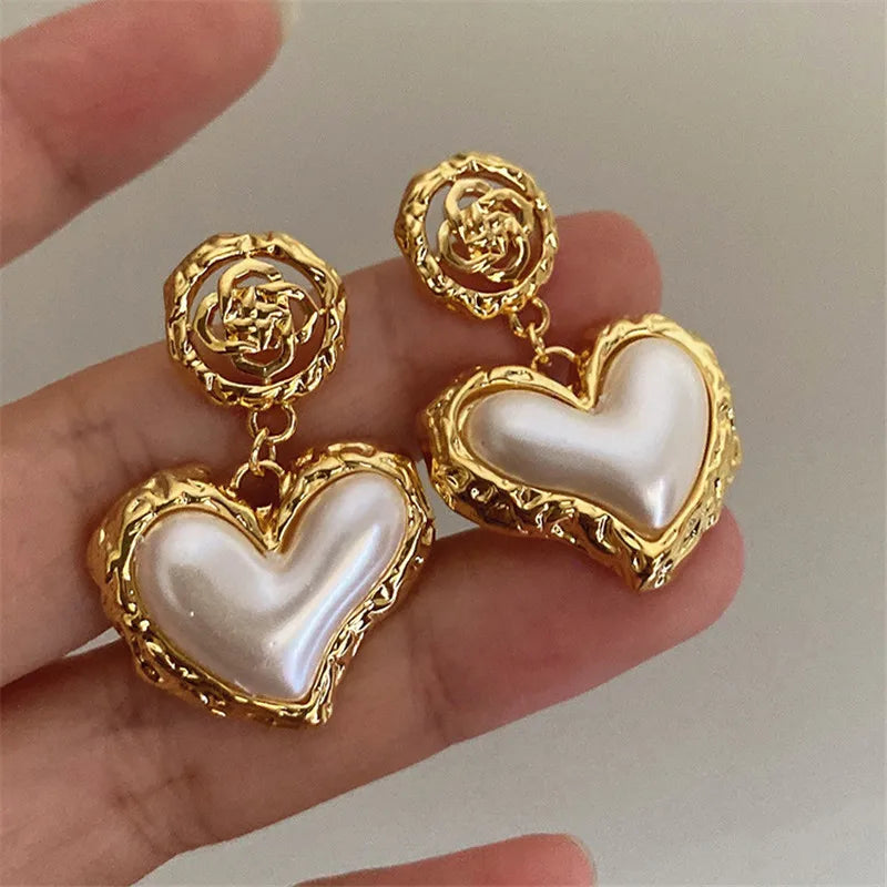 Women's Gold Heart Dangle Earrings