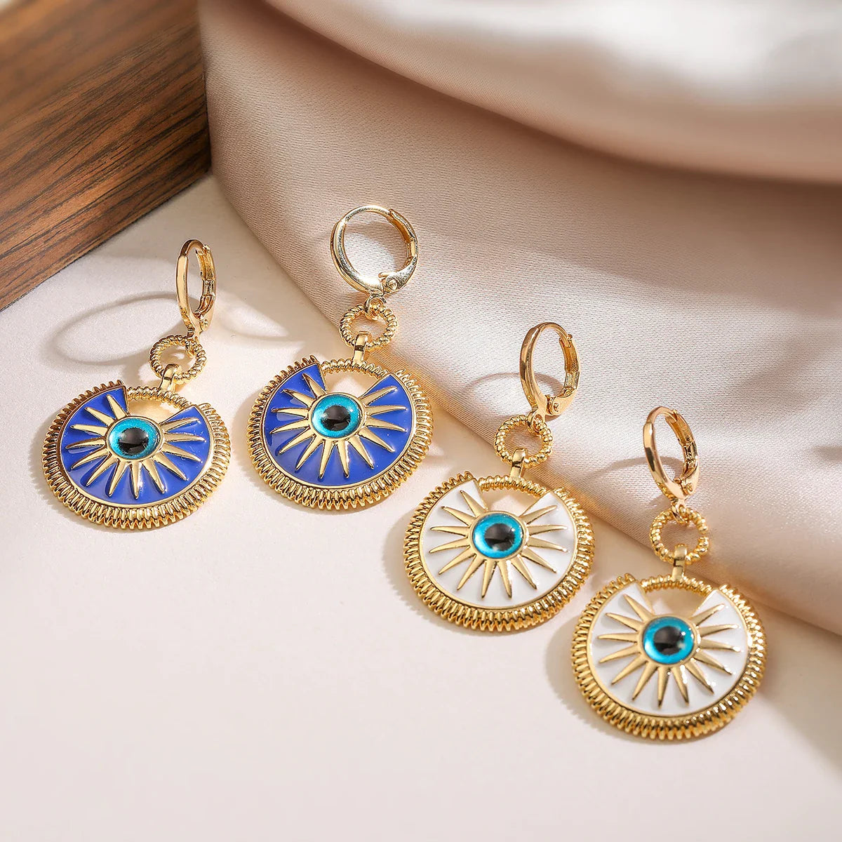 Dangling Earrings Against the Evil Eye for Women white