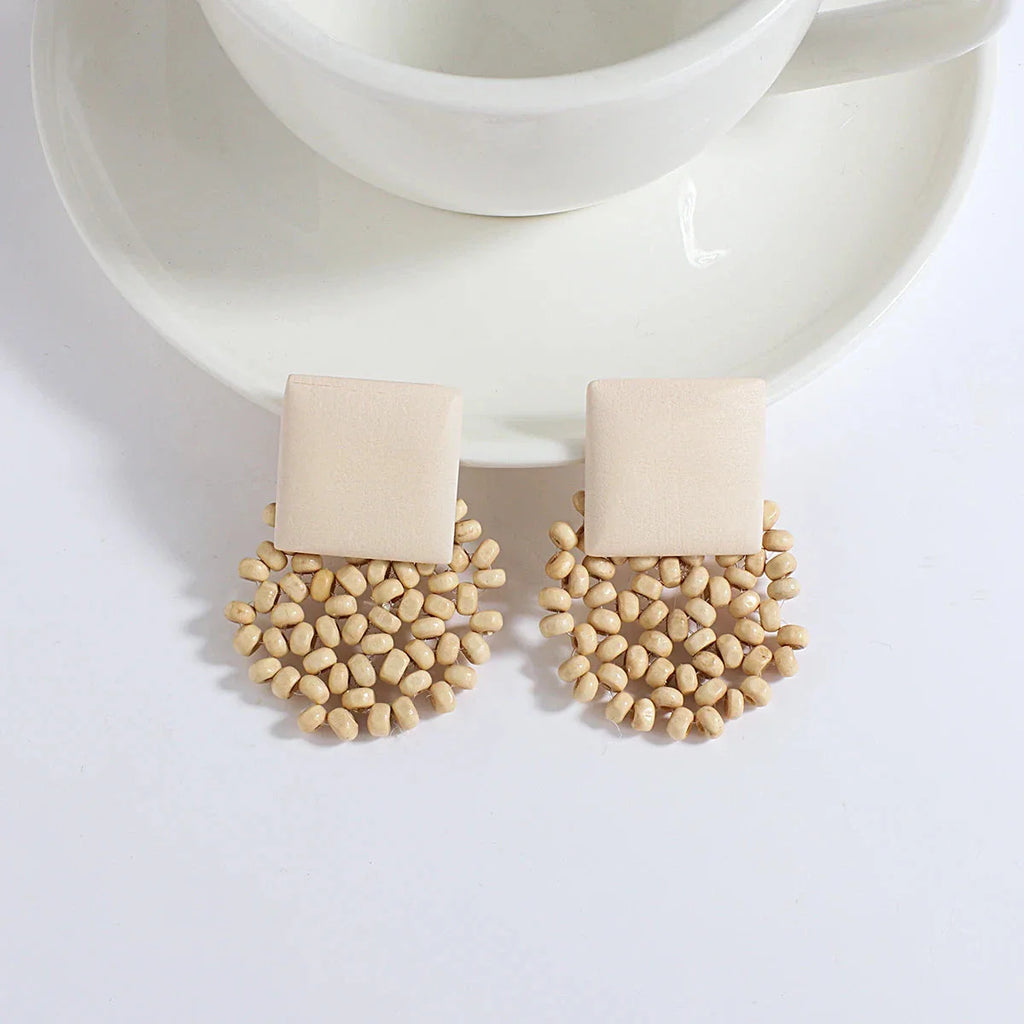 Bohemian Style Dangling Earrings with Natural Effect
