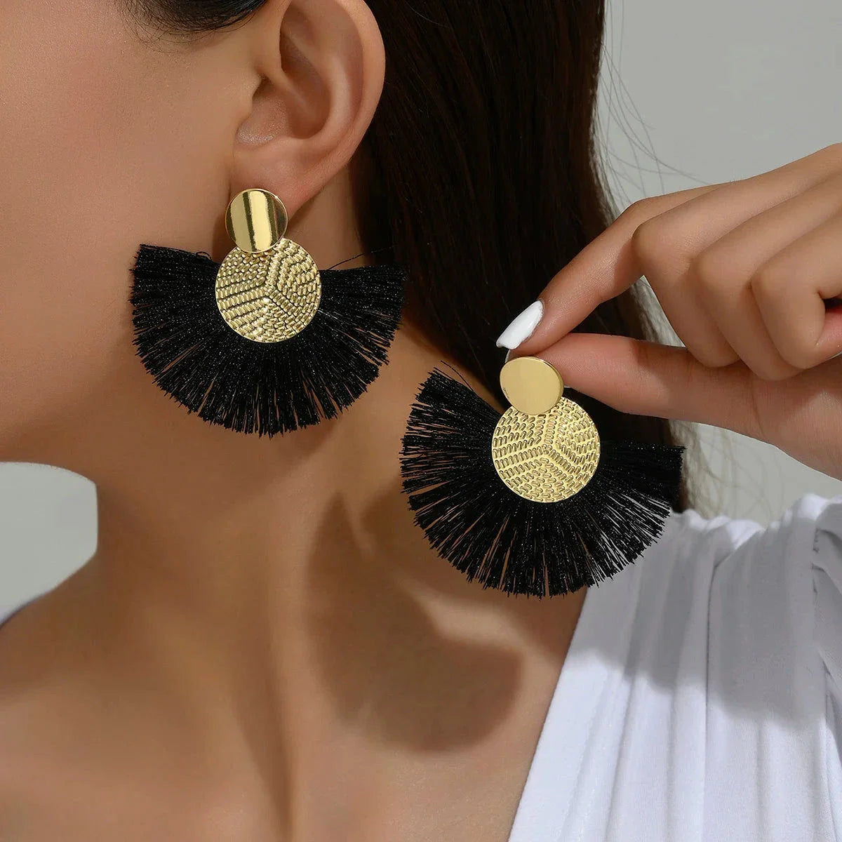 Bohemian Style Fan Dangle Earrings in Black