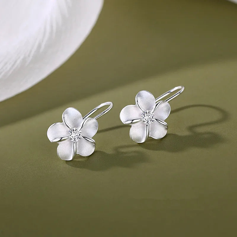 Vintage White Flower Zircon Dangling Earrings
