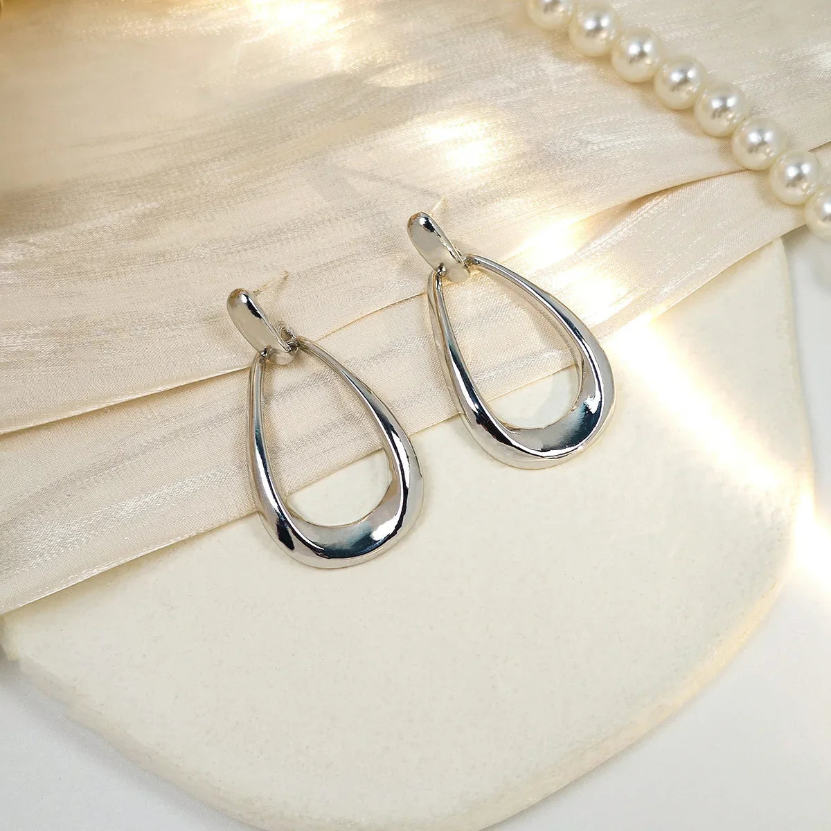 Retro Silver Water Drop Dangle Earrings