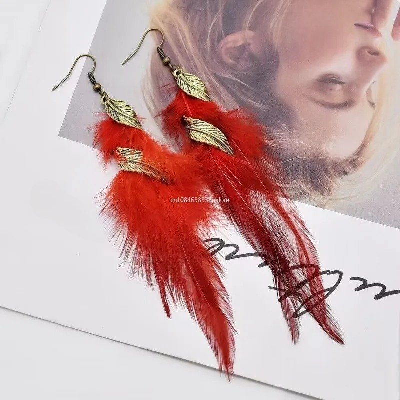 Stylish Dangling Feather Earrings 4