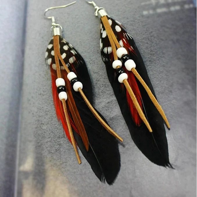 Boucles d'oreilles plumes style Apaches marron et rouge