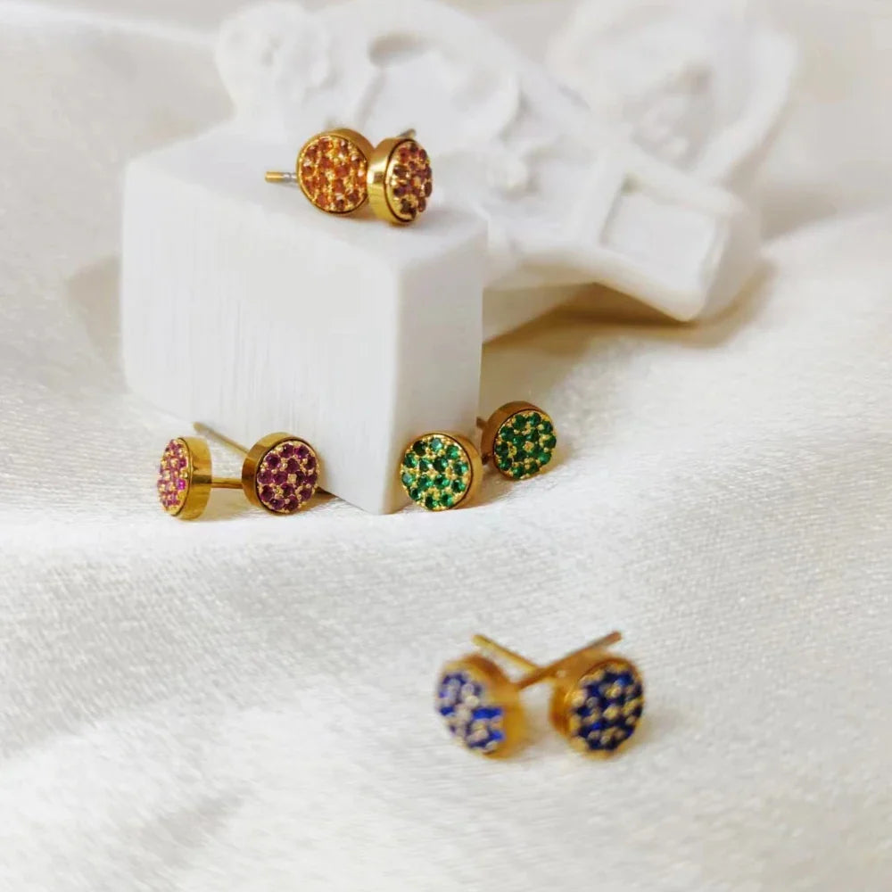 Boucles d'oreilles puces avec pierre de naissance pour femme