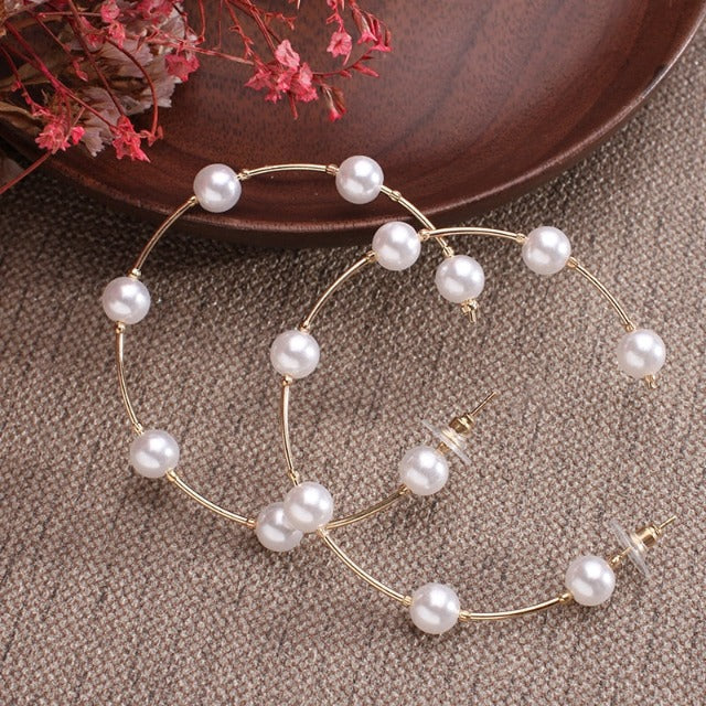 Round Earrings with Pearls