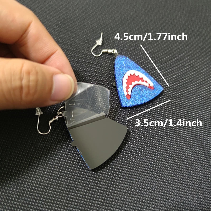 Boucles d'oreilles triangulaires tête de requin