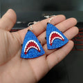 Boucles d'oreilles triangulaires tête de requin