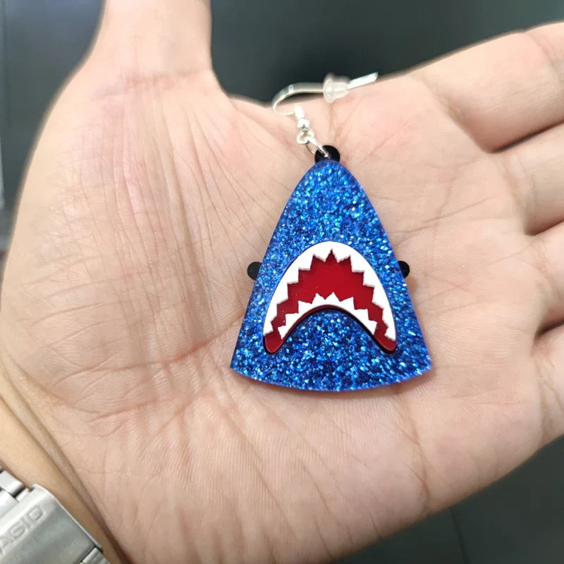 Boucles d'oreilles triangulaires tête de requin