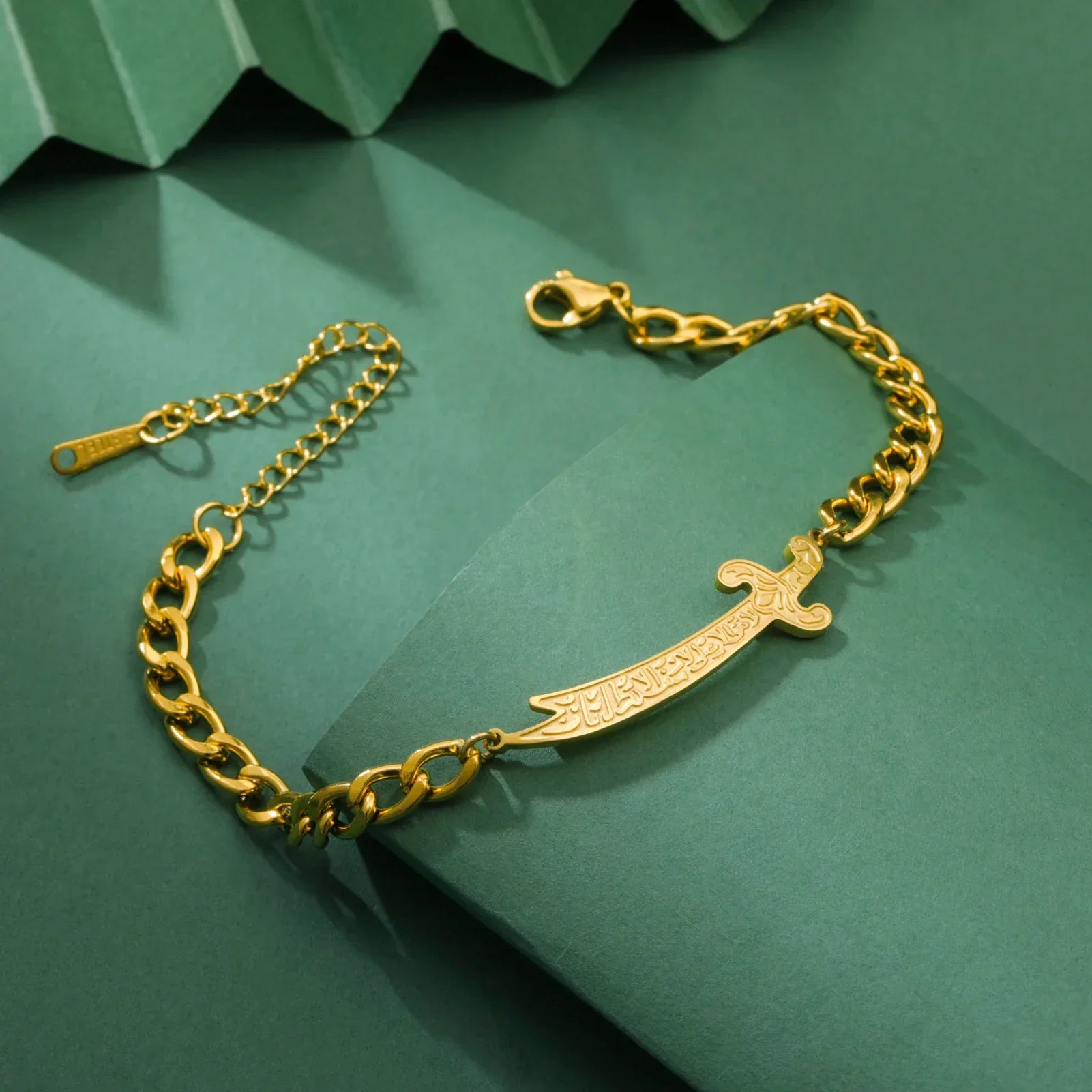 Bracelet avec épée Ali Zulfiqar arabe or