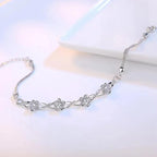 Bracelet with Fine Flowers in White Zircon