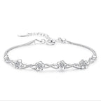 Bracelet with Fine Flowers in White Zircon