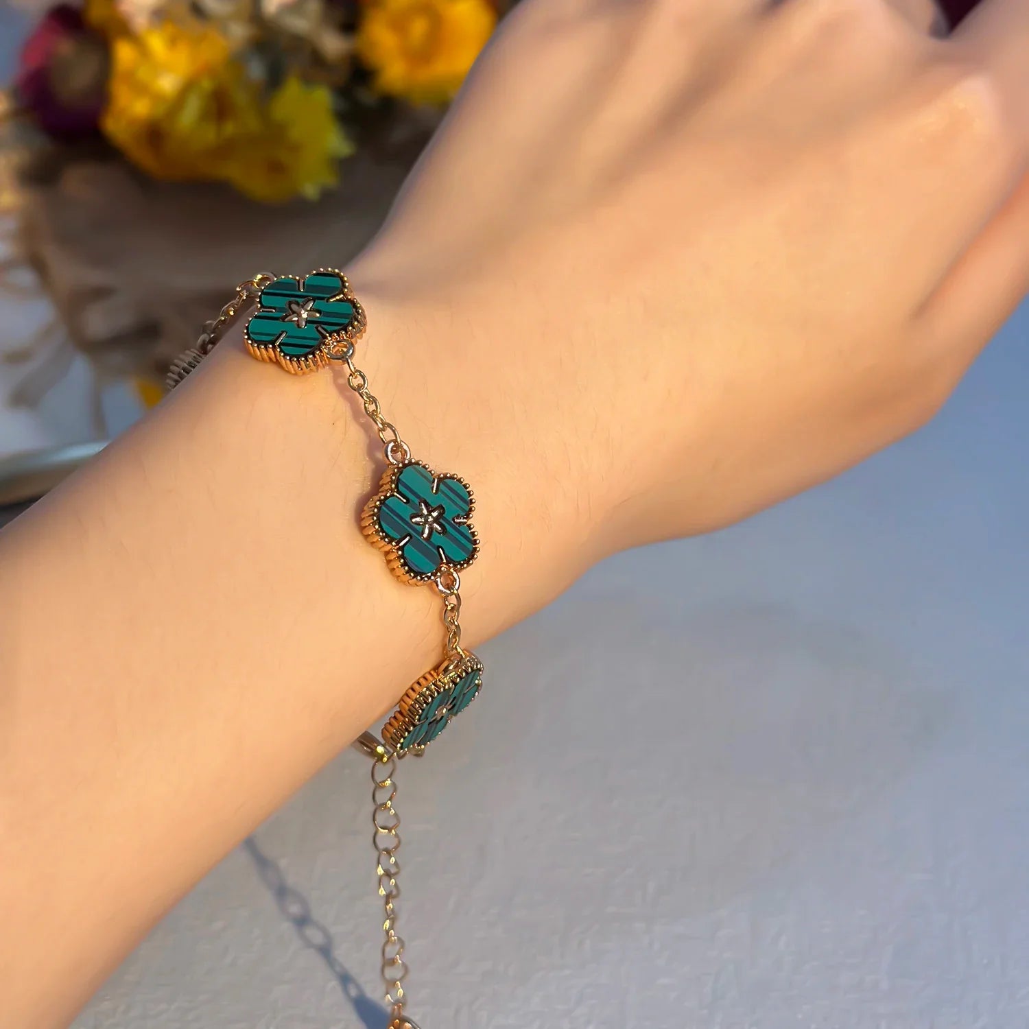 Bracelet with Flowers for Women green