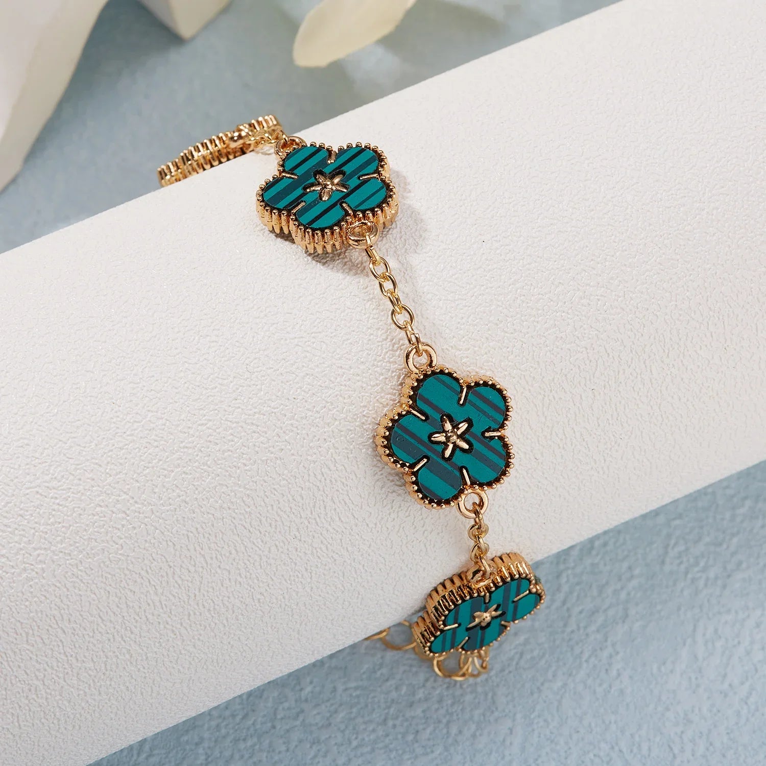 Bracelet with Flowers for Women green