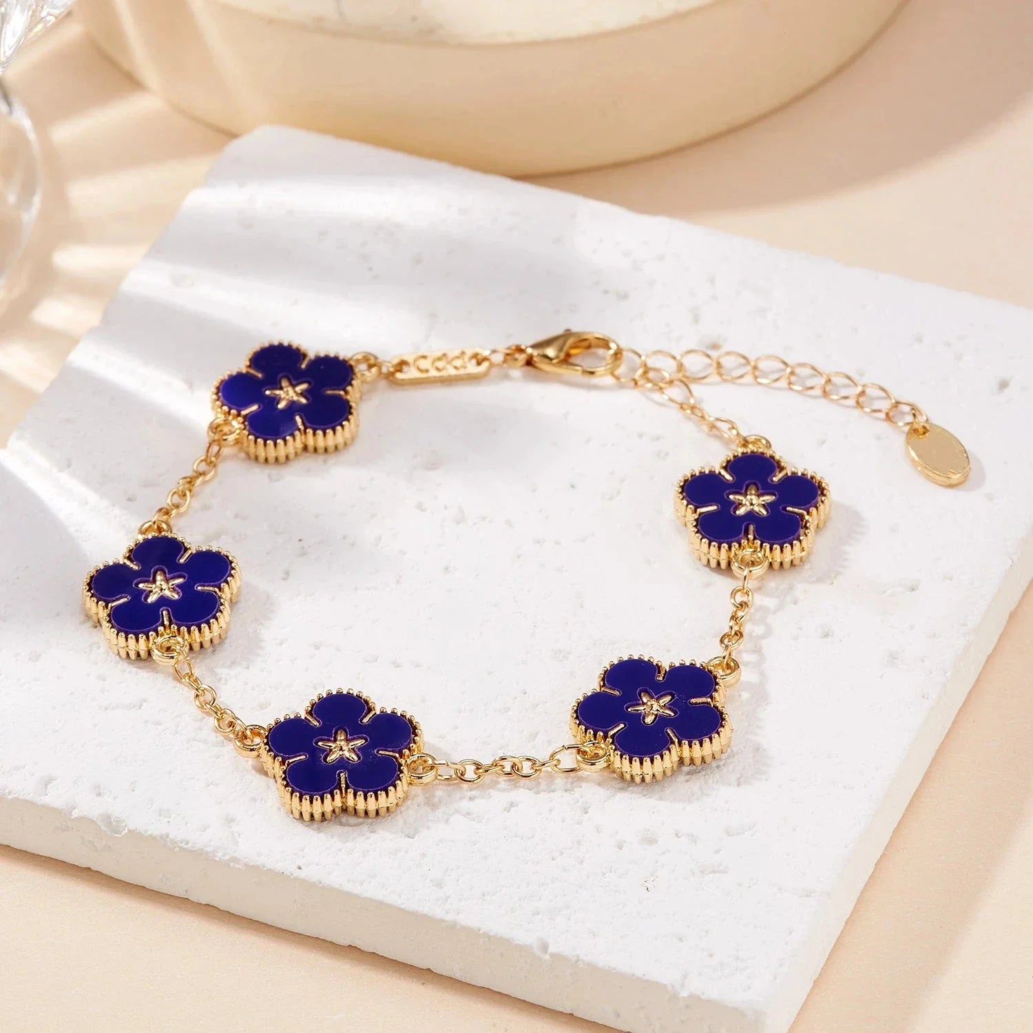 Bracelet with Flowers for Women blue