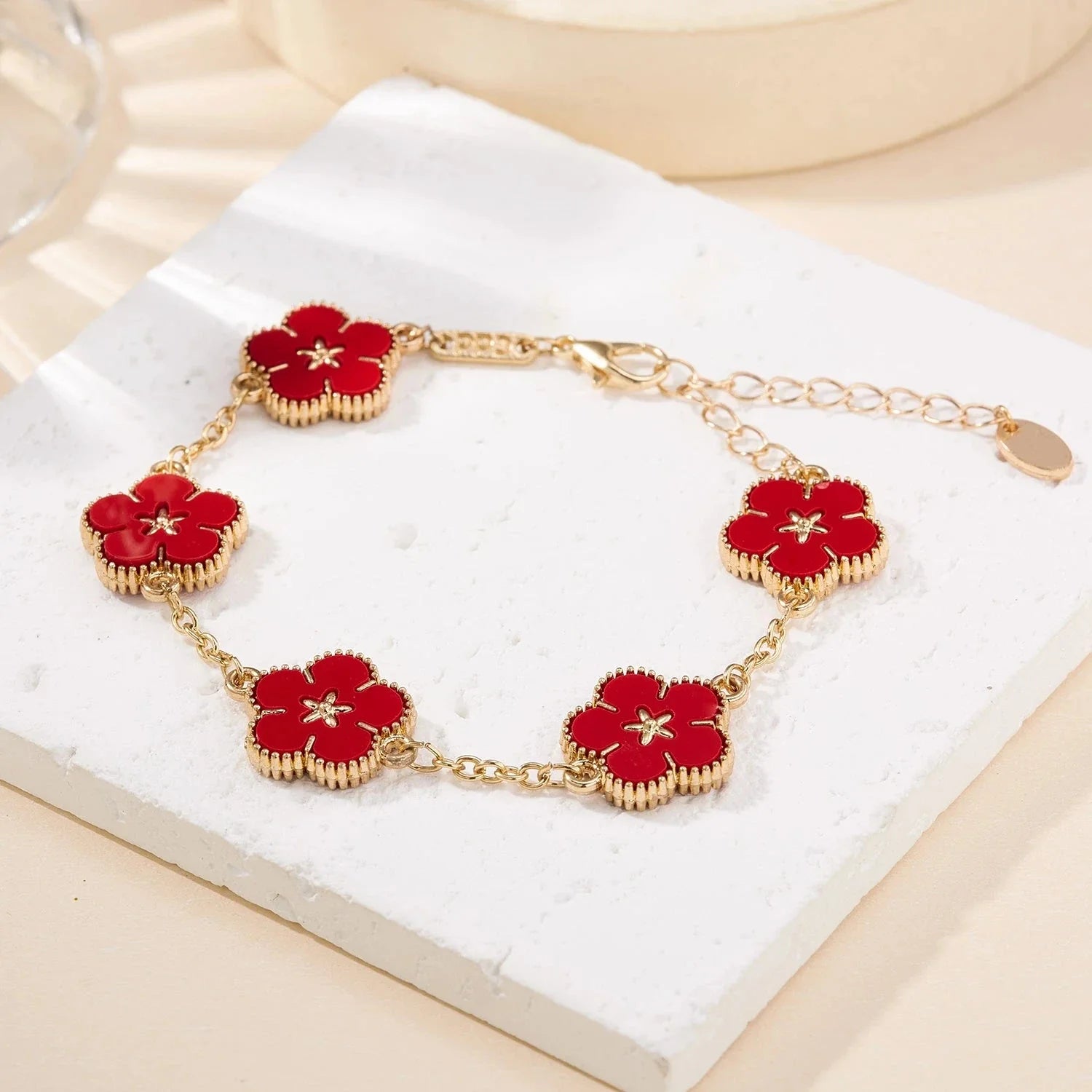 Bracelet with Flowers for Women red