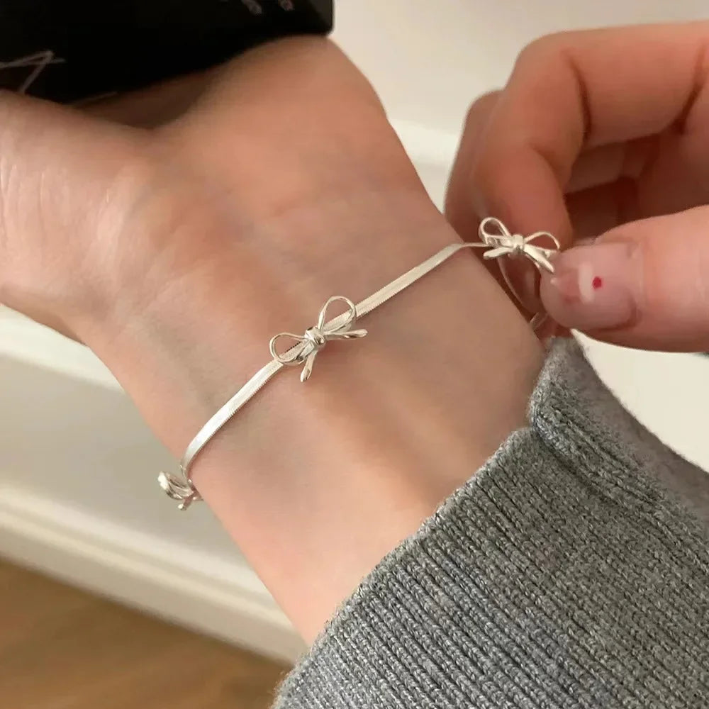 Bracelet avec noeud papillon pour  femme argent

