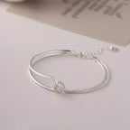 Bracelet avec noeud au style moderne